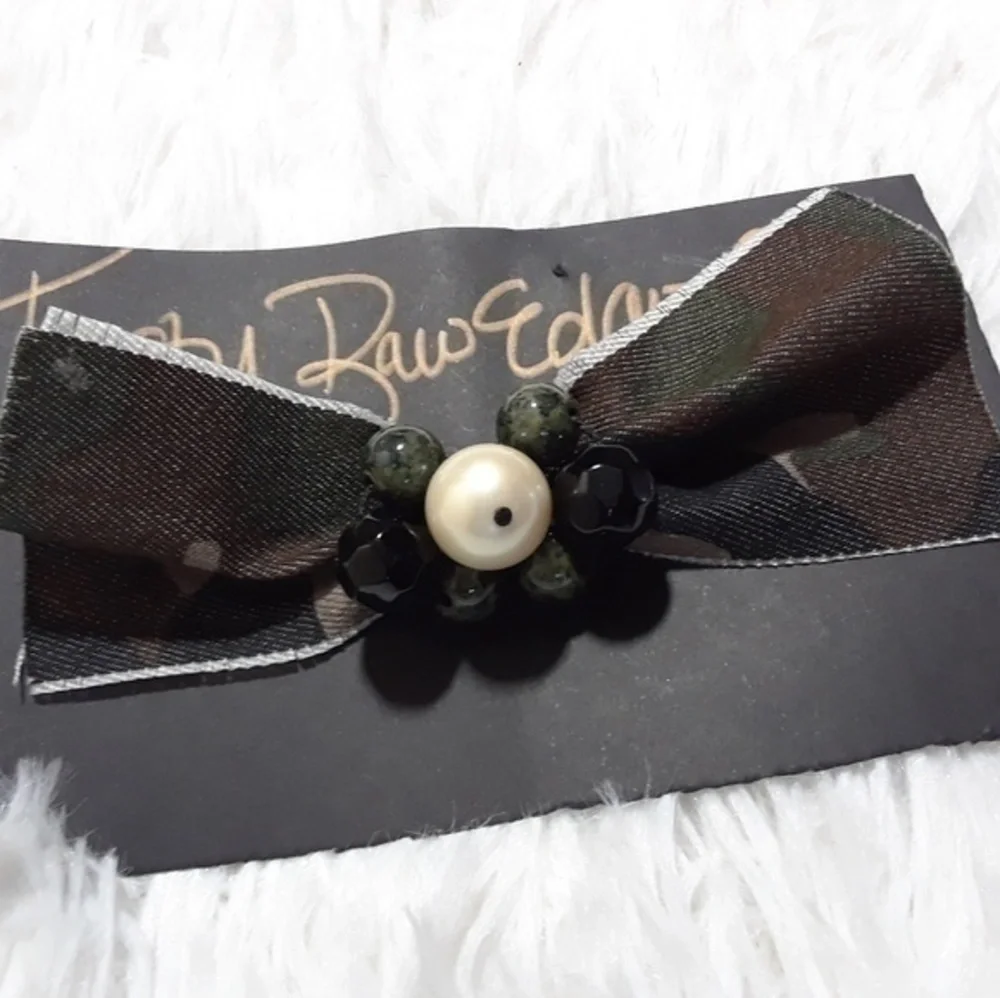 ☄Tasty Raw Edge Camo Pearly Bow Brooch Pin